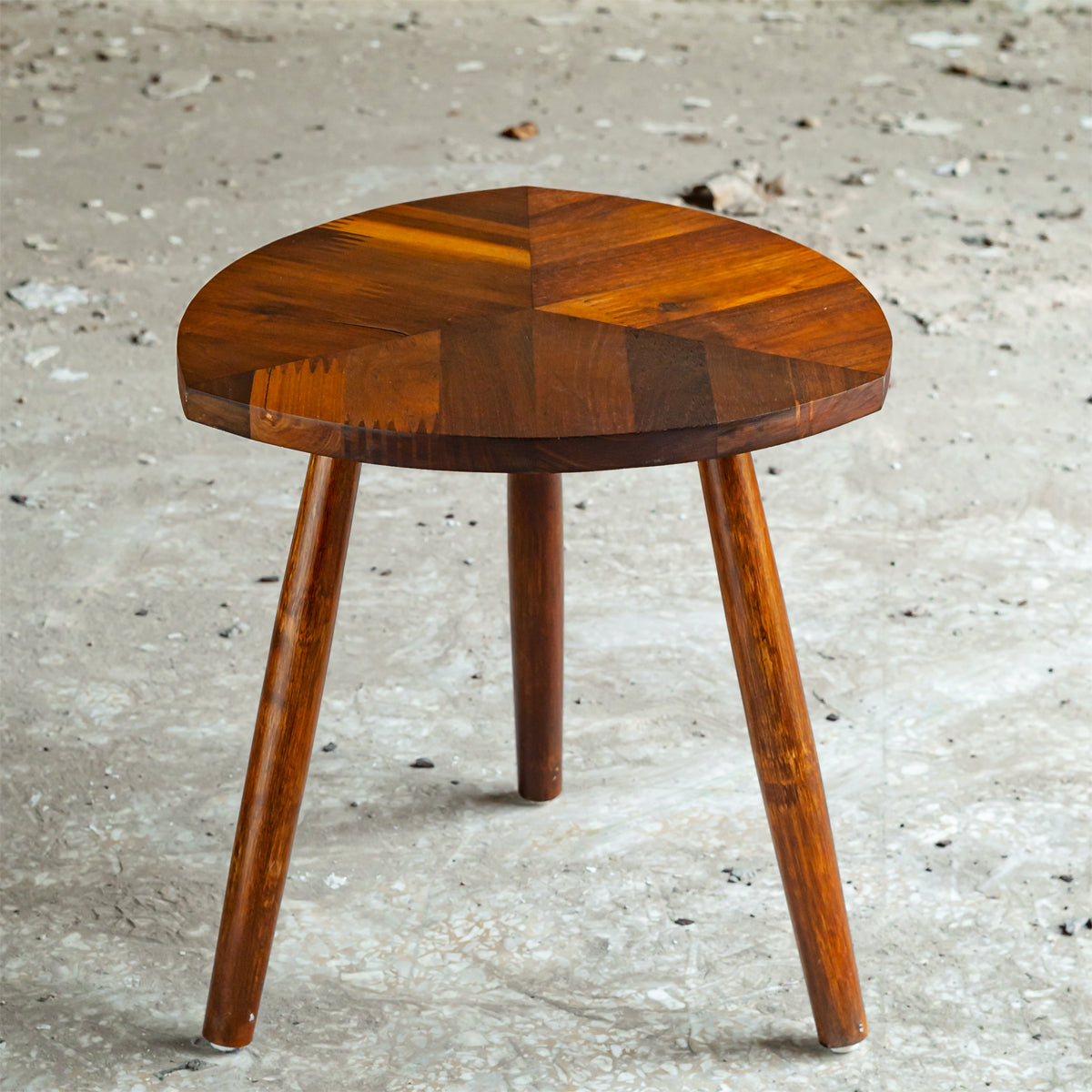 RELEAUX STOOL