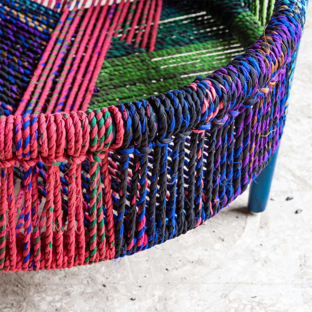 CIRCLE TABLE - CHINDI ROPE