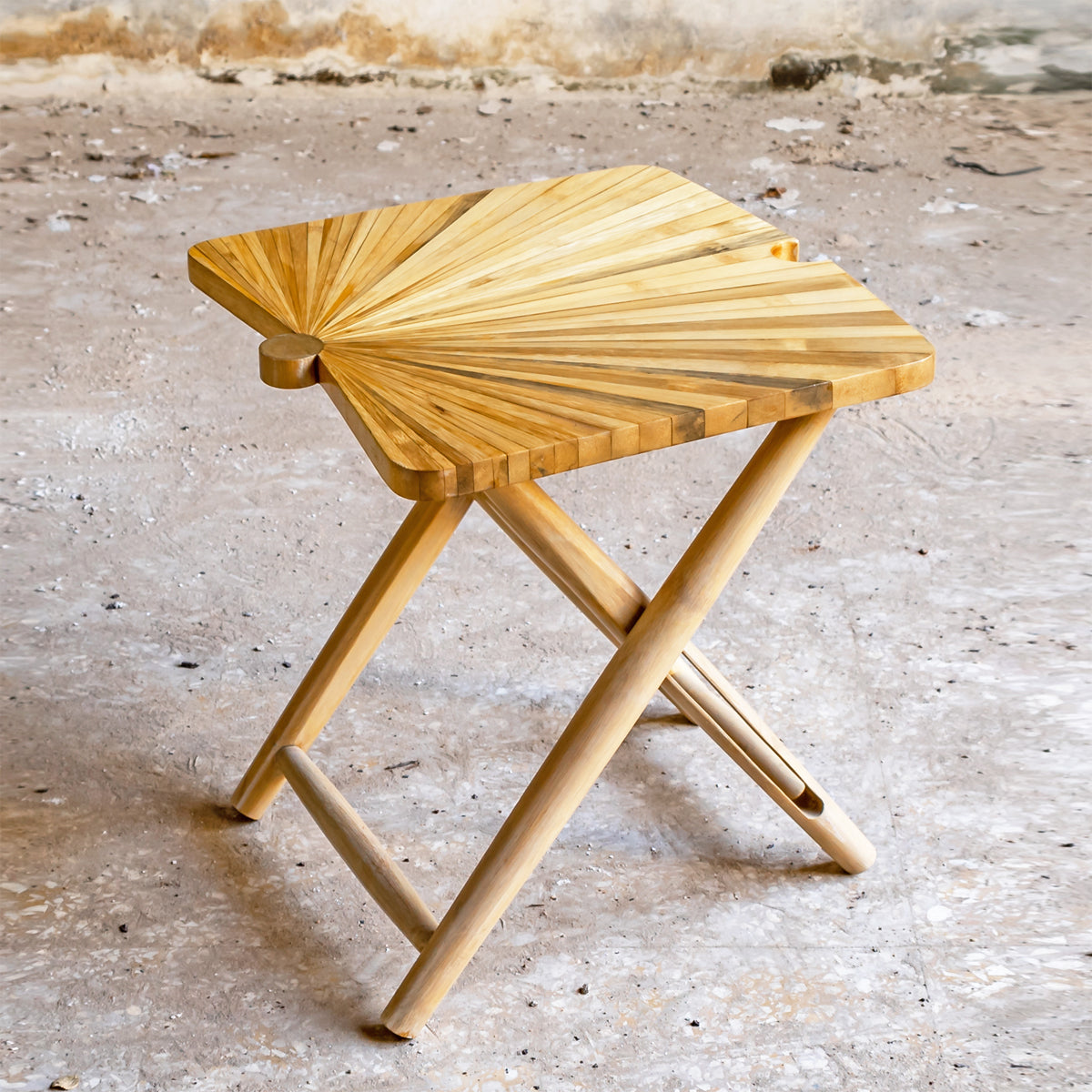 FAN STOOL
