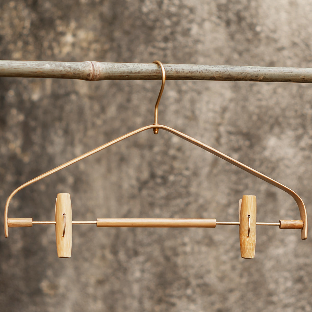 ELEGANT HANGER WITH CLIPS - Set of 12 pcs