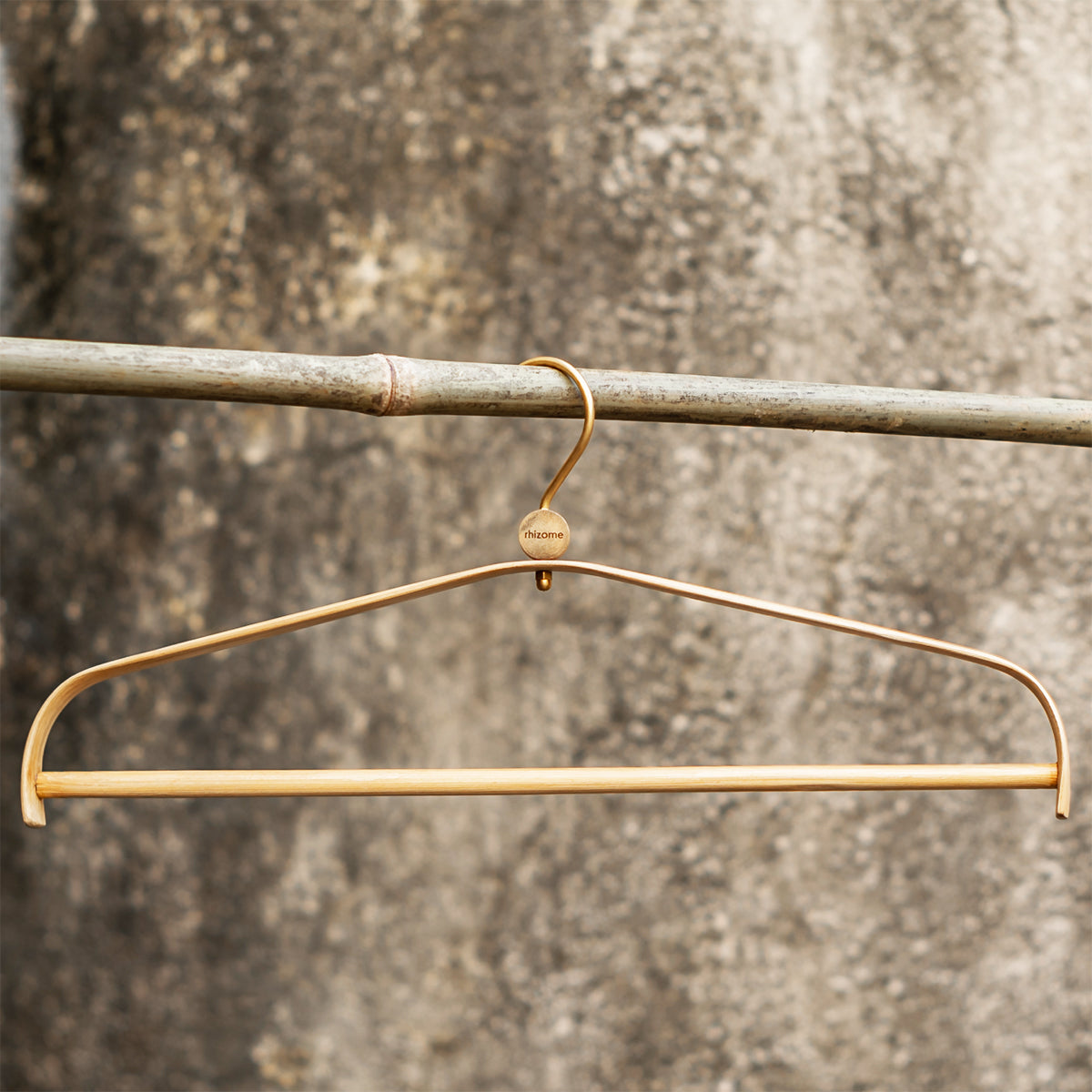 ELEGANT HANGER WITH LOGO DISC - Set of 12 pcs