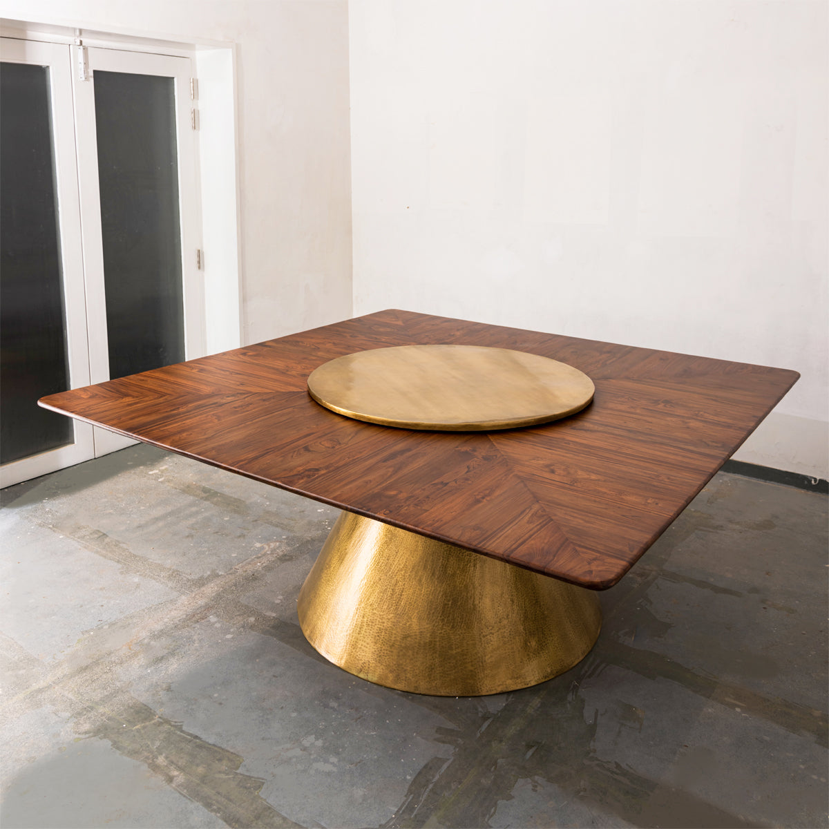 MATHAAR DINING TABLE (SQUARE)