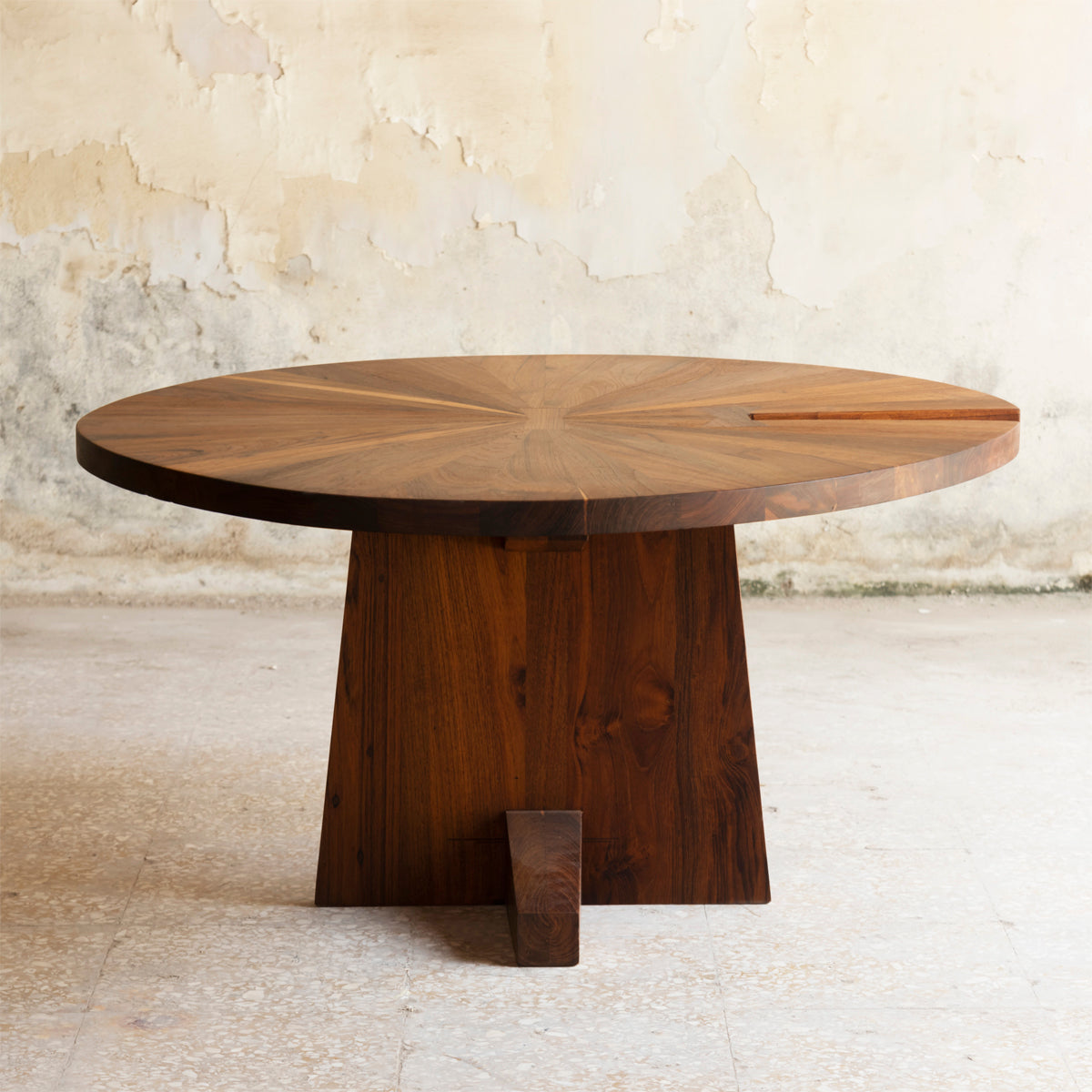 LOTUS COFFEE TABLE