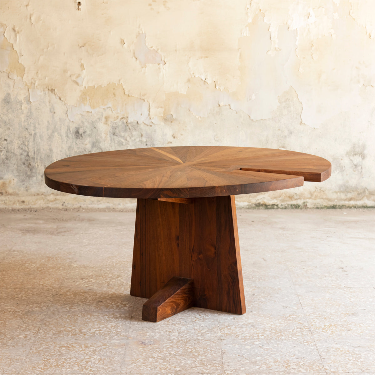 LOTUS COFFEE TABLE