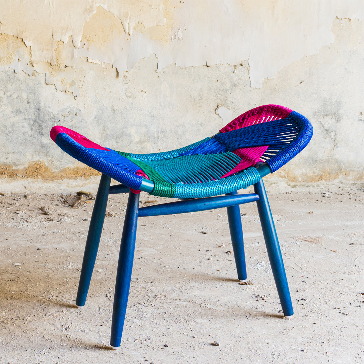 CIRCLE STOOL - SILK ROPE