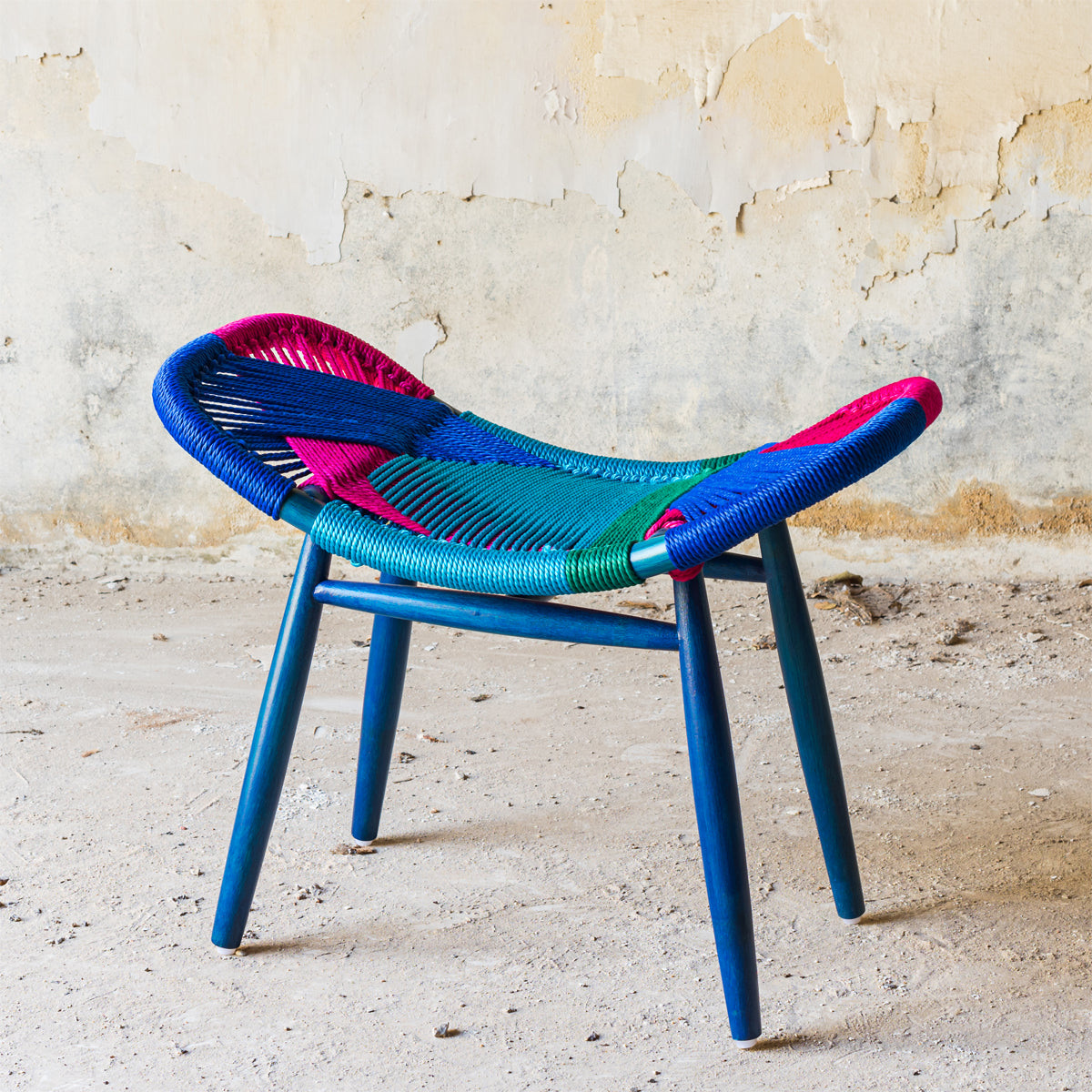 CIRCLE STOOL - SILK ROPE