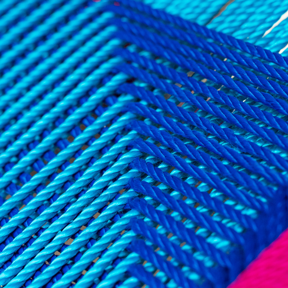CIRCLE CHAIR - SILK ROPE
