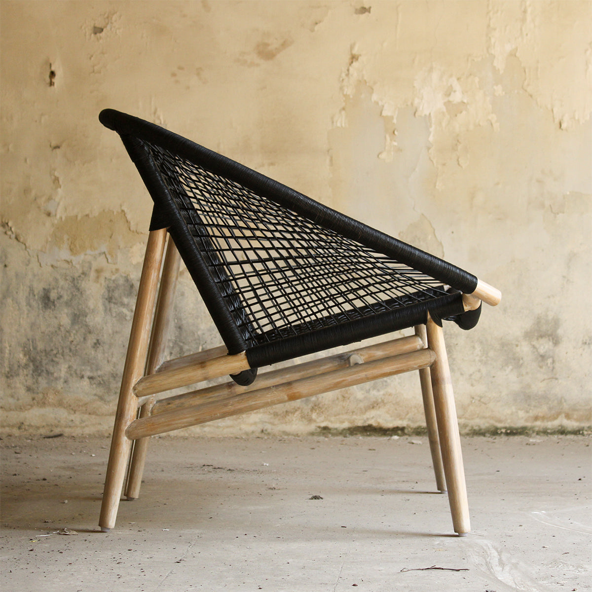 SOOP LEATHER CHAIR - BLACK