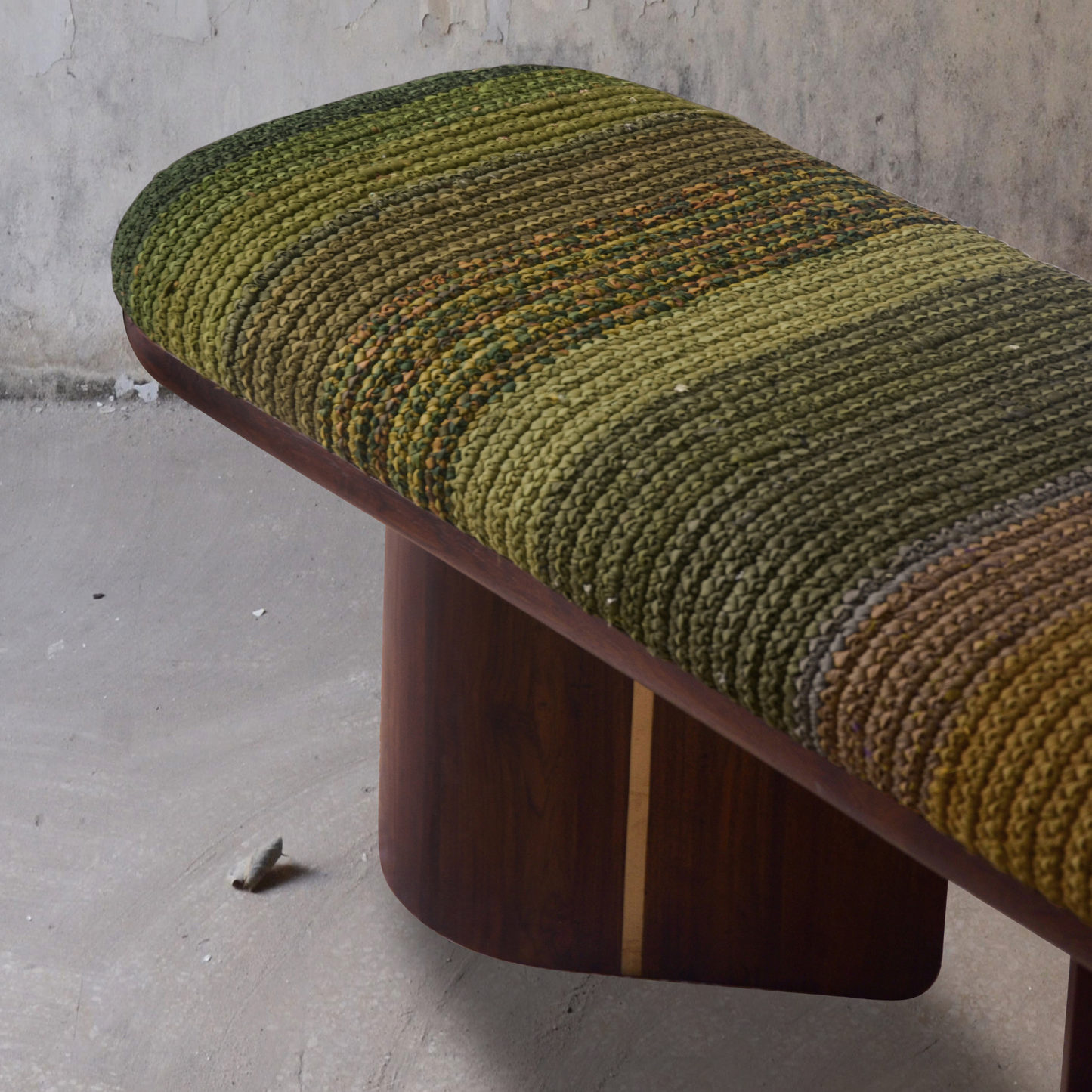 MEADOW SAREE GROVE BENCH