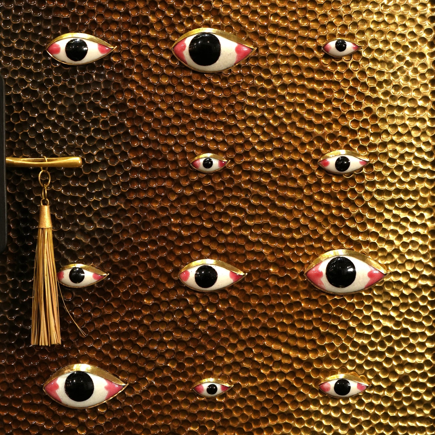 NETRA SHRINE CABINET