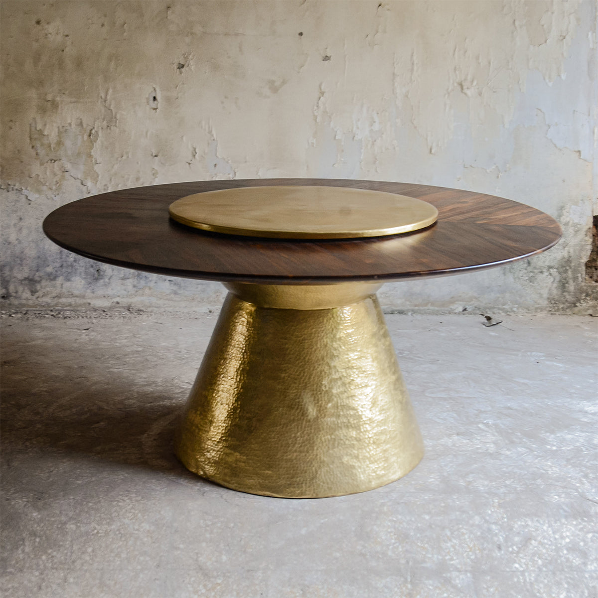 MATHAAR DINING TABLE (CIRCLE)