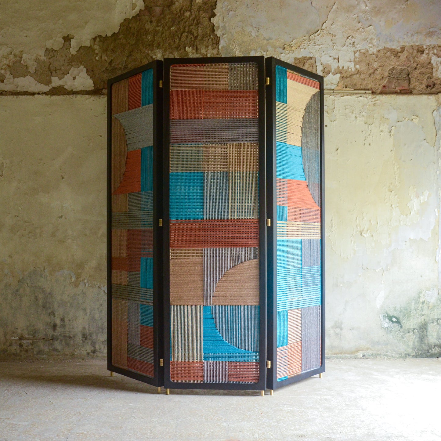 BAUHUAS WOVEN SCREEN